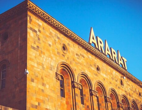 Հայաստանի կոնյակագործության գլխավոր կենտրոնը: Արարատ կոնյակ
