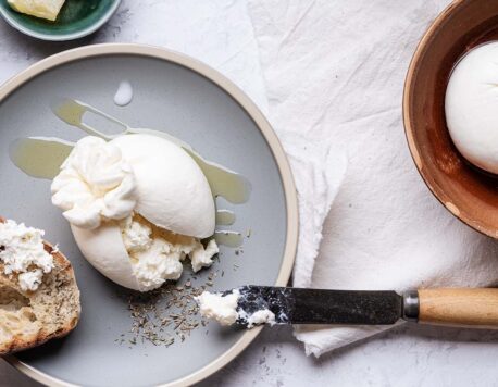 Իտալական պանրագործության գլուխգործոցնորից մեկը․ Բուրատա